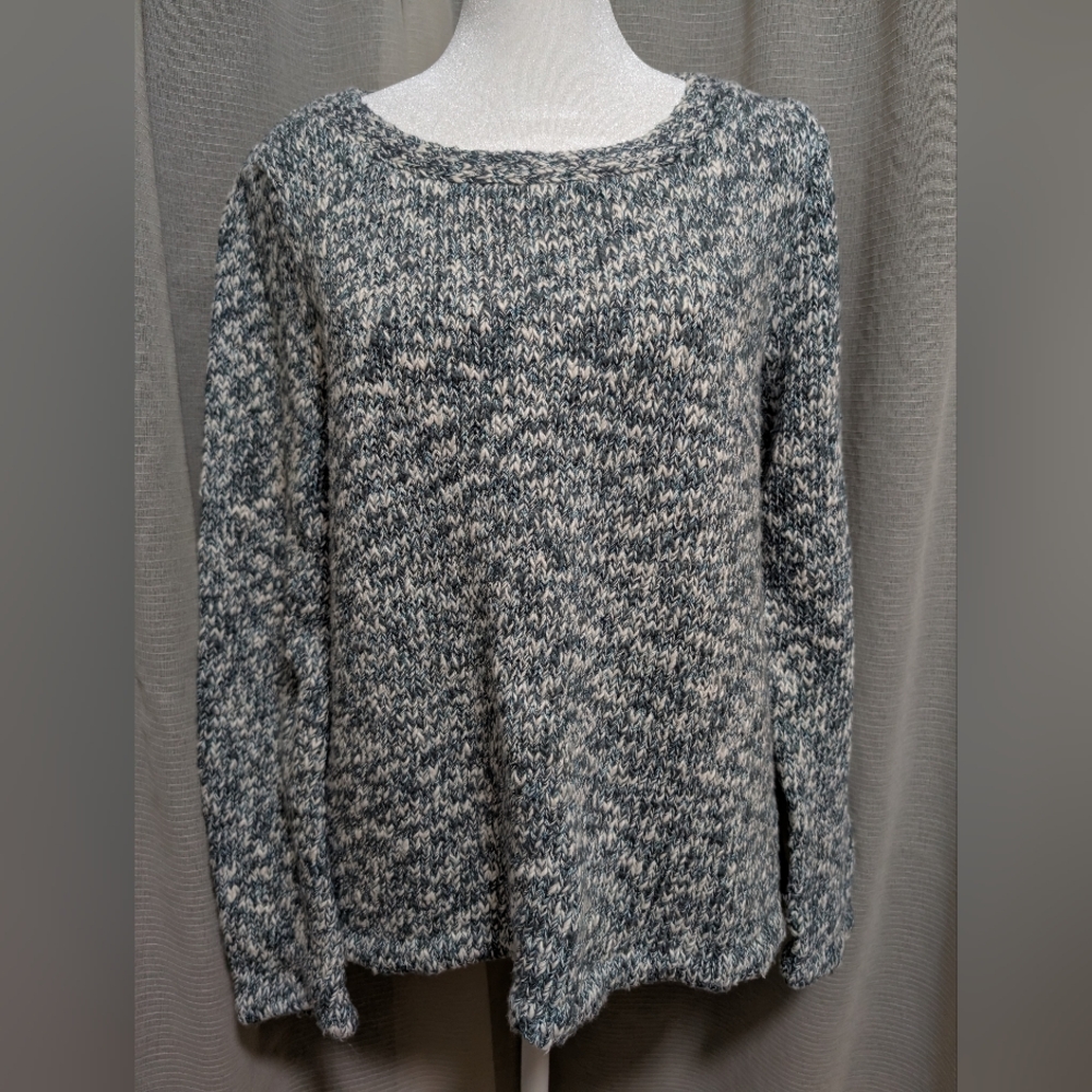 NWOT WindRiver Crewneck Sweater. Large. Blue/Sage.
